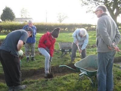 Figure 4 - Community Team at Hessay opening up a second trench. (Image Copyright - YAT 2010)