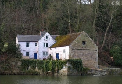 Figure 1: The South Street Mill (right) and the adjacent mill house (after Davies et al. 2013)